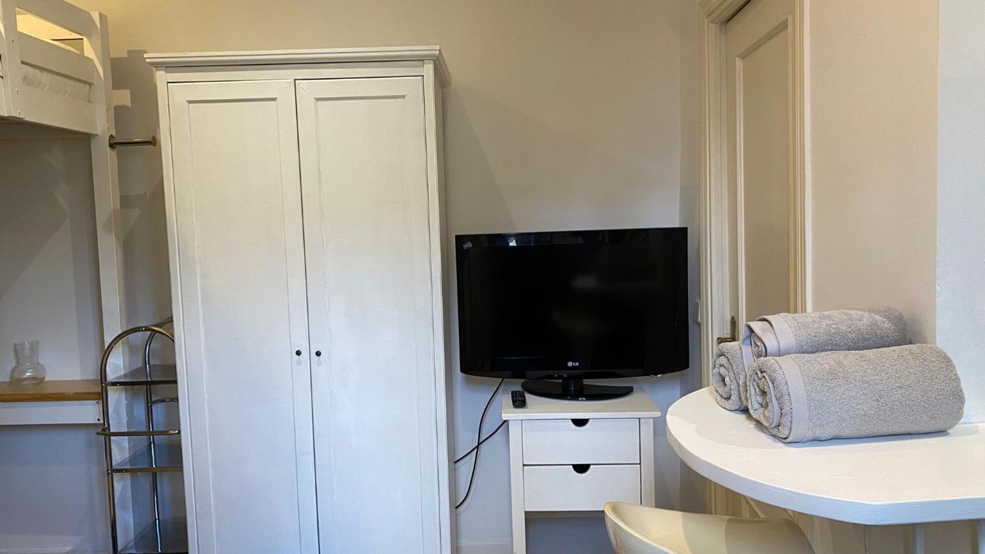 Apartamento En El Casco Antiguo Madrid Luaran gambar